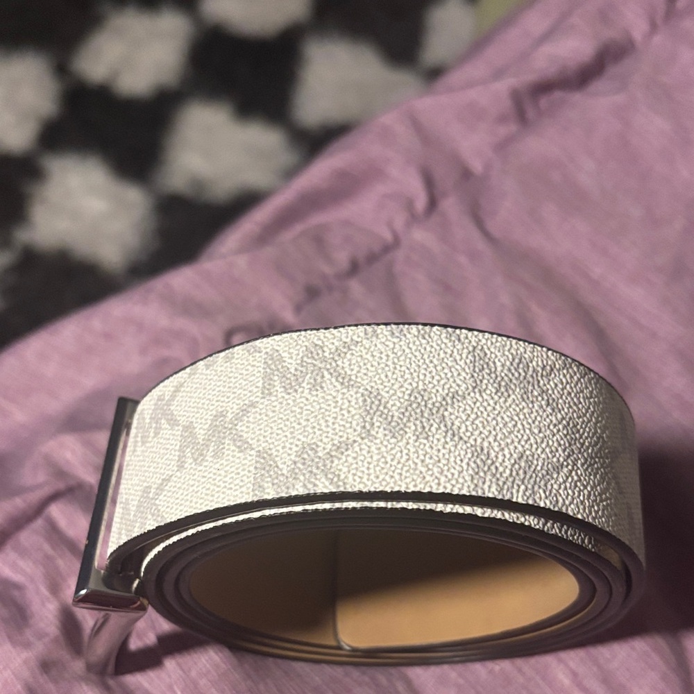 Michael Kors white belt - Picture 2 of 2